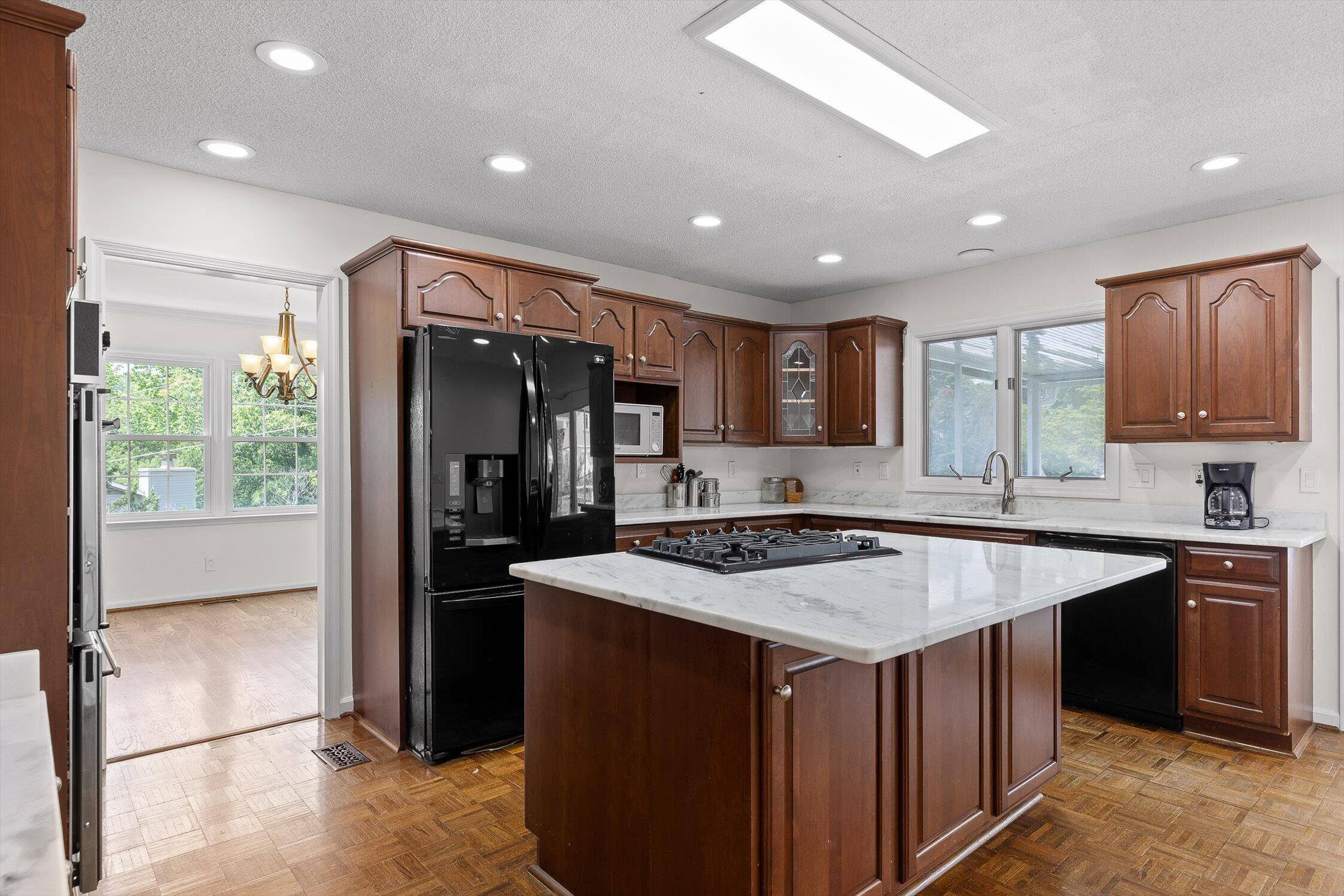 Chattanooga, TN 37412,3611 Glen Oaks DR