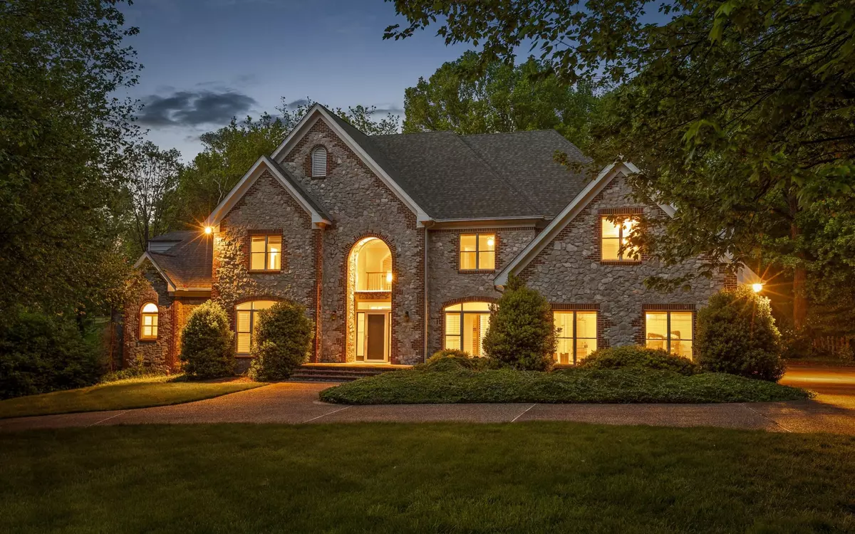 Signal Mountain, TN 37377,12 Mountain Orchard PATH