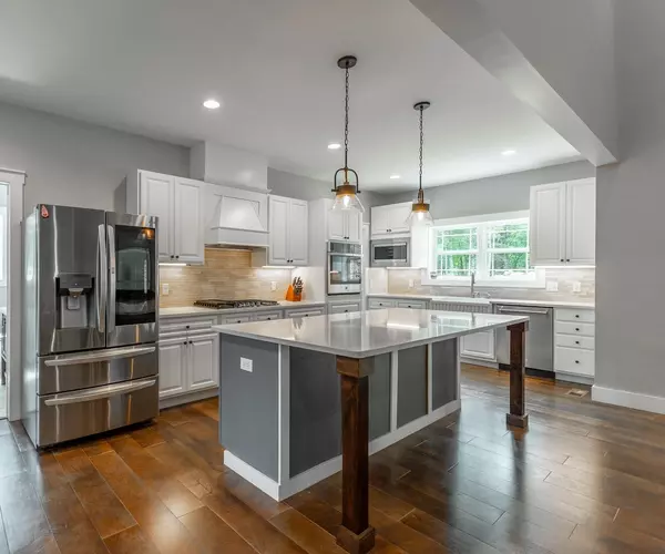 6520 Flagstone DR, Ooltewah, TN 37363