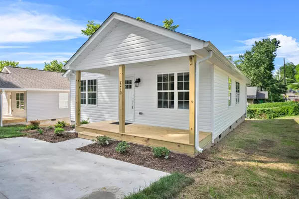 Chattanooga, TN 37406,2215 Searle ST