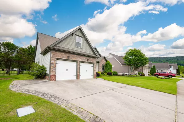Ooltewah, TN 37363,8665 Seven Lakes DR