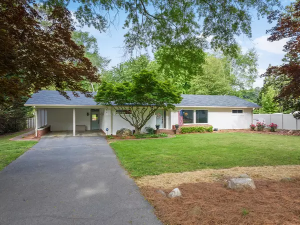 Dalton, GA 30720,902 Linden DR