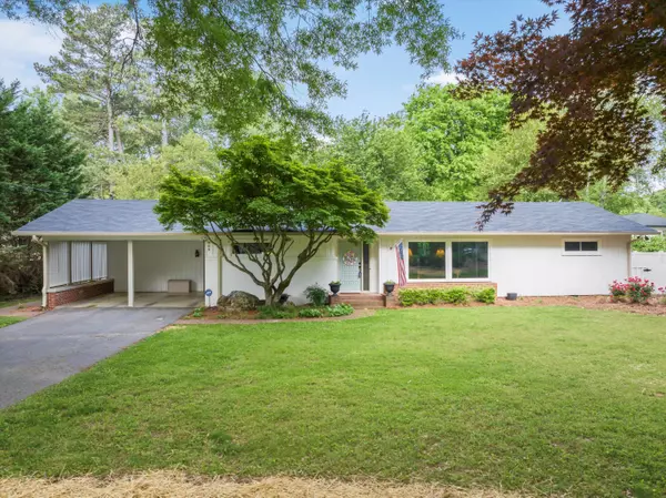902 Linden DR,  Dalton,  GA 30720