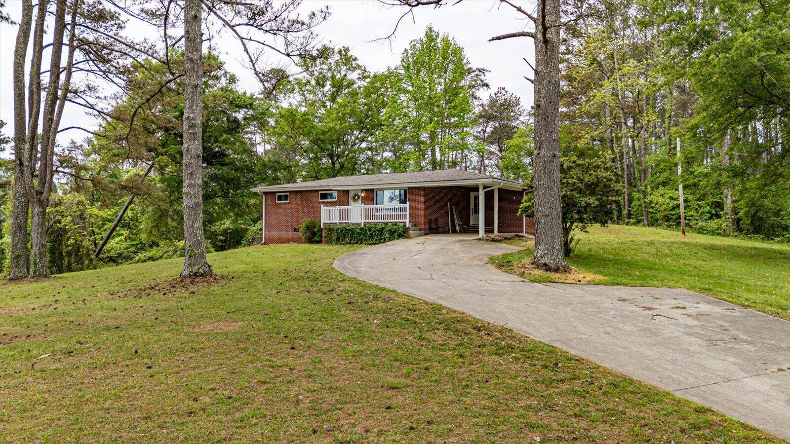 451 County Rd 208, Bridgeport, AL 35740