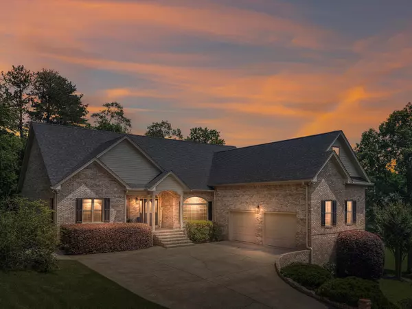 121 Trinity LN, Rock Spring, GA 30739