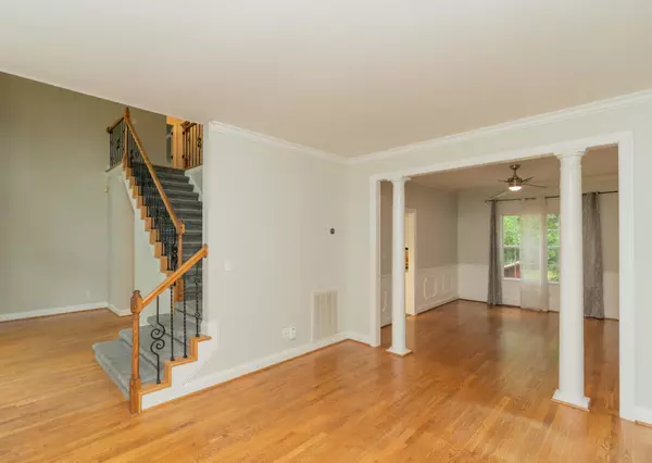 Signal Mountain, TN 37377,3906 Windtree Hollow LN