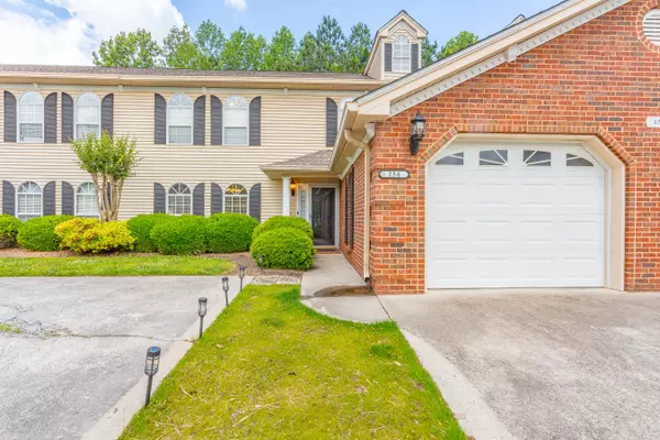 1701 Oak DR, Dalton, GA 30721
