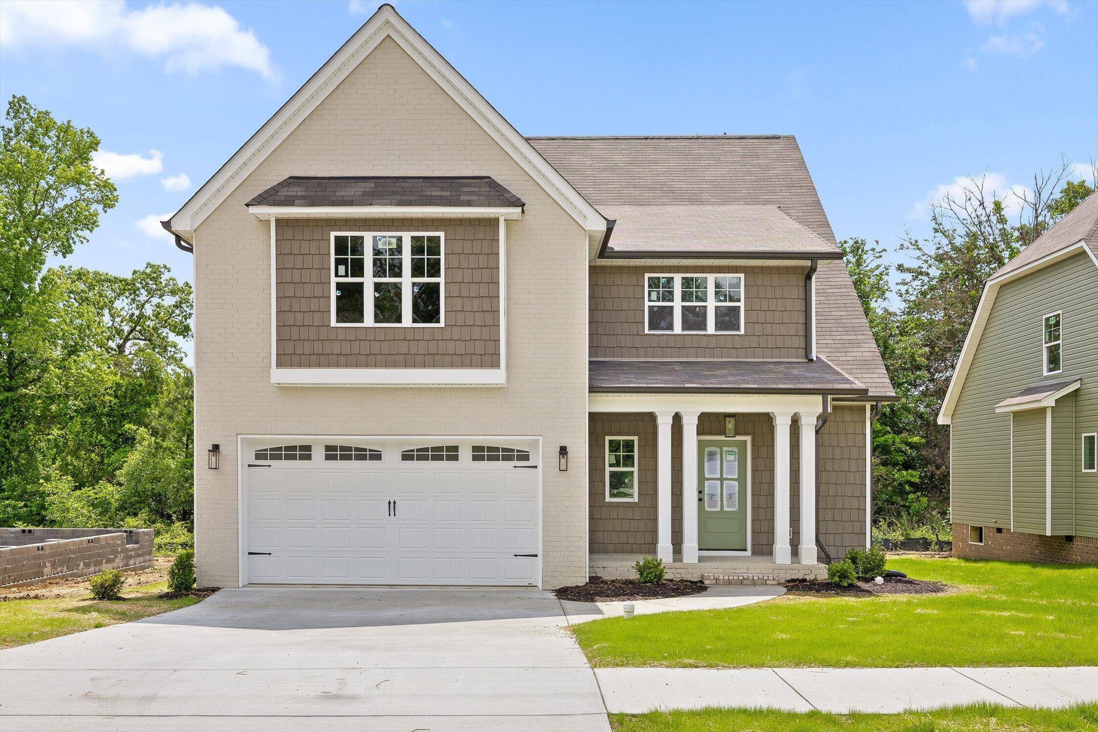 Chattanooga, TN 37421,1860 Oakvale DR