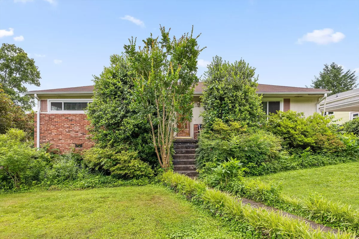 Chattanooga, TN 37415,3944 Azalean DR