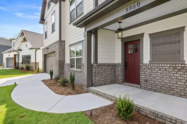Ooltewah, TN 37363,8860 Knolling LOOP