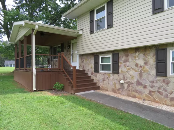 Whitwell, TN 37397,111 Rogers DR