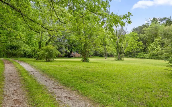Signal Mountain, TN 37377