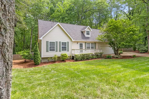 Signal Mountain, TN 37377,1623 Devlan Forest LN