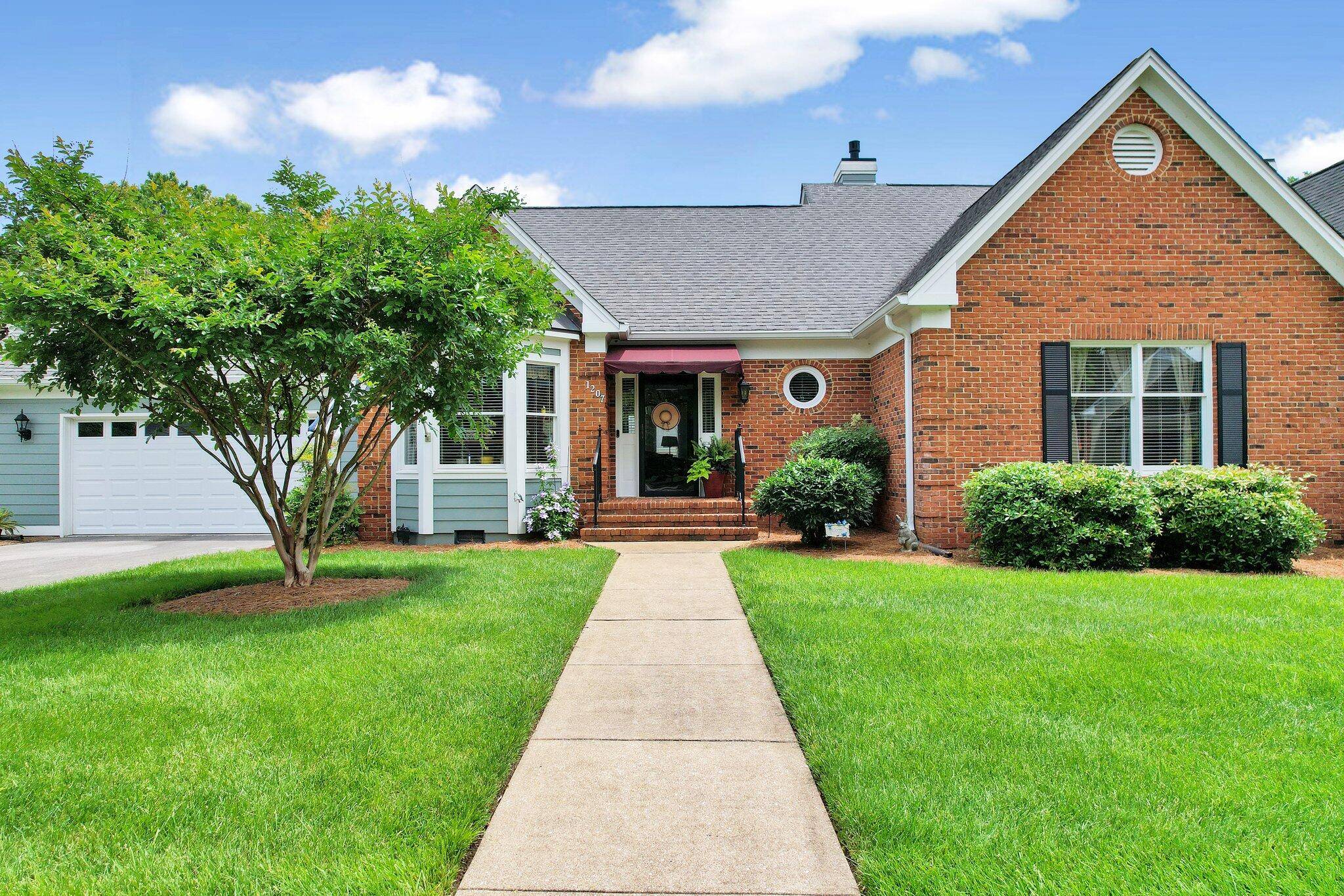 1207 Bridgewater LN, Chattanooga, TN 37405