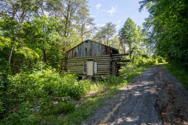 Rising Fawn, GA 30738,881 Byrds Chapel DR