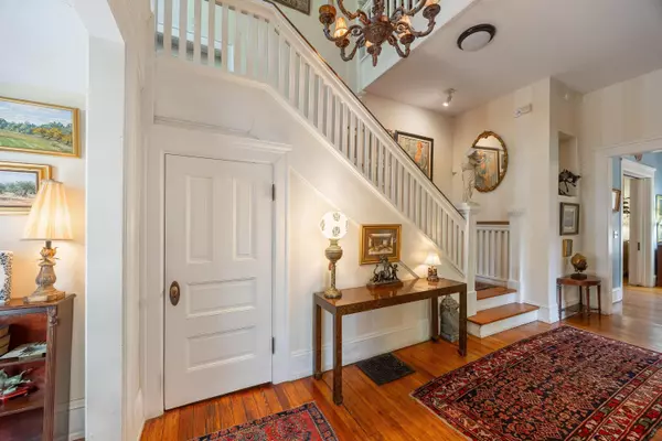 Chattanooga, TN 37403,833 Oak ST