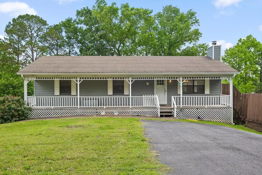 411 Meadow Green DR, Ringgold, GA 30736