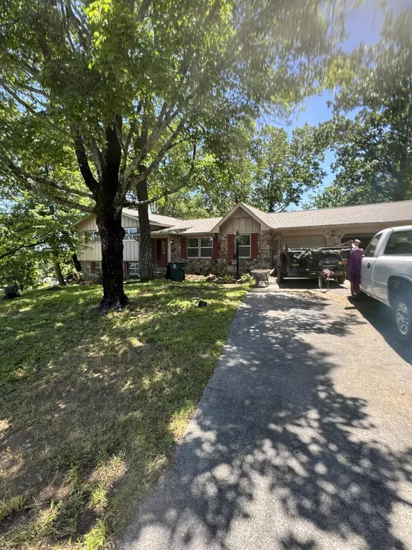 1324 Clearpoint DR,  Hixson,  TN 37343