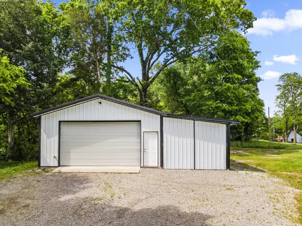 Petersburg, TN 37144,29 Roger Monk Road