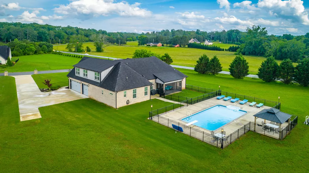 15 Breckinridge DR, Chickamauga, GA 30707