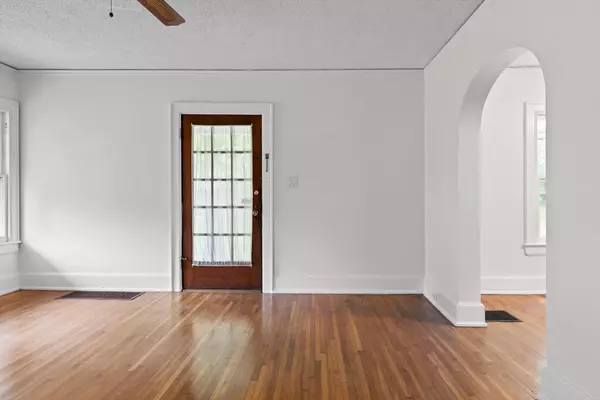 Chattanooga, TN 37409,4418 Seneca AVE