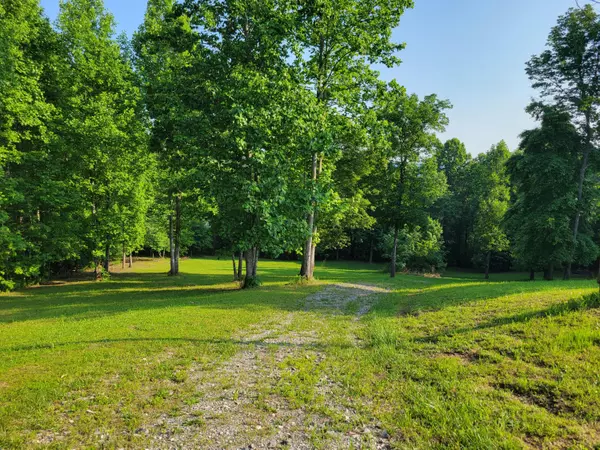 South Pittsburg, TN 37380,690 Preservation DR
