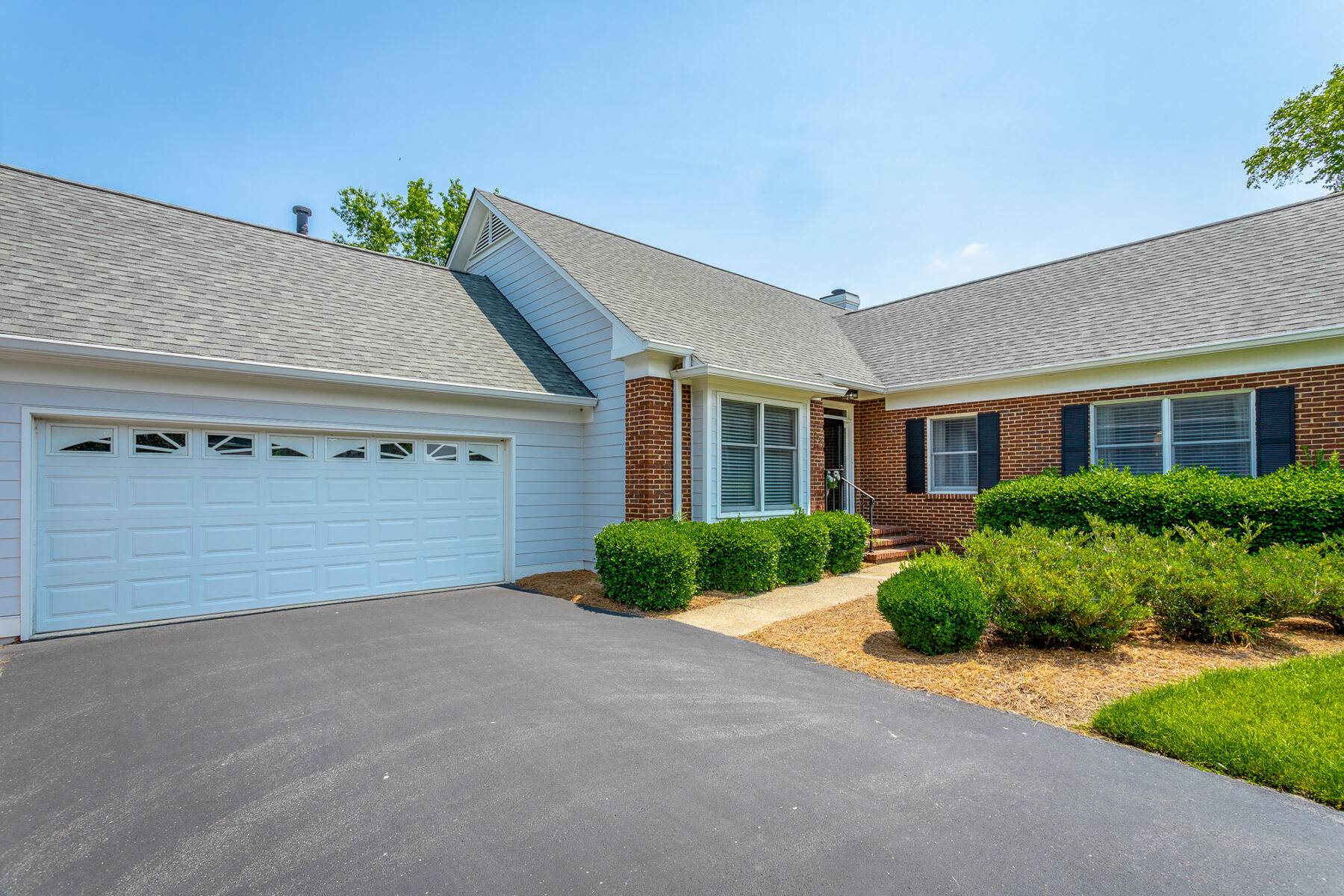 Chattanooga, TN 37405,1099 Constitution DR