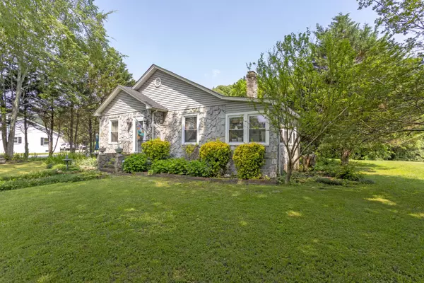 Dayton, TN 37321,621 Market ST