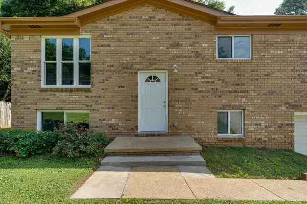 Hixson, TN 37343,1373 Meadowood DR