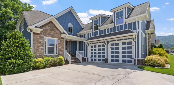 8209 Robertsview DR, Ooltewah, TN 37363