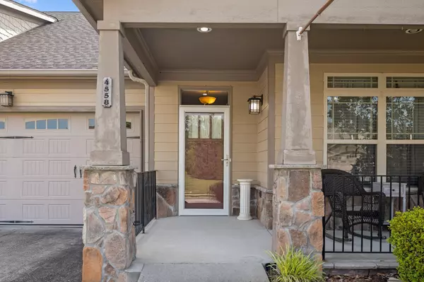 Ooltewah, TN 37363,4558 Sweet Berry LN