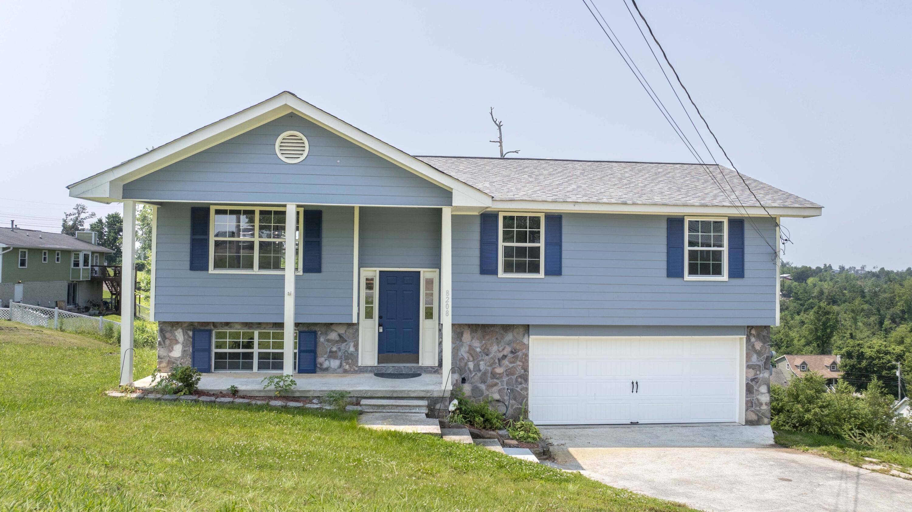 8208 Thrush Hollow LN, Chattanooga, TN 37421