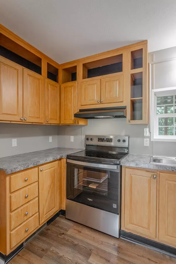 Tunnel Hill, GA 30755,63 Walking Horse LN