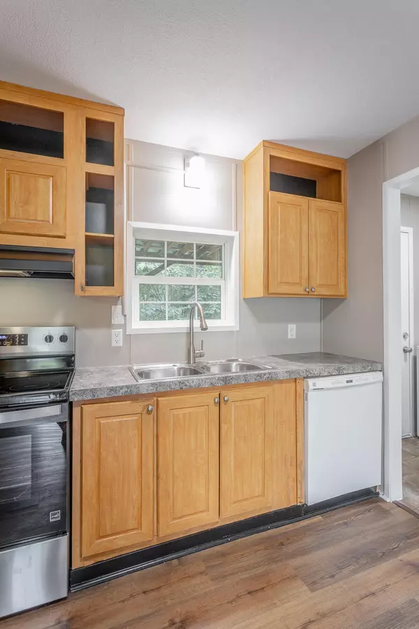 Tunnel Hill, GA 30755,63 Walking Horse LN