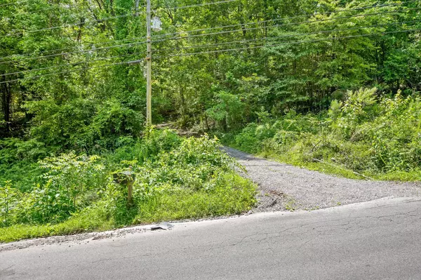 Mcdonald, TN 37353,274 Pine Hill DR