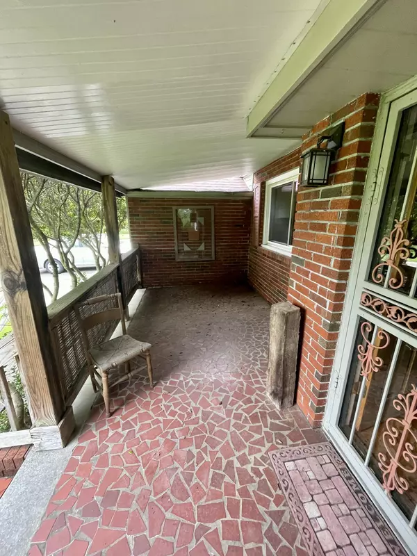 Chattanooga, TN 37411,412 Howard CIR