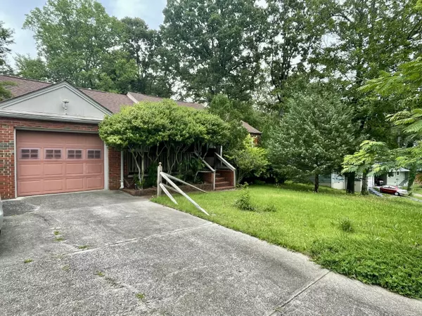 Chattanooga, TN 37411,412 Howard CIR