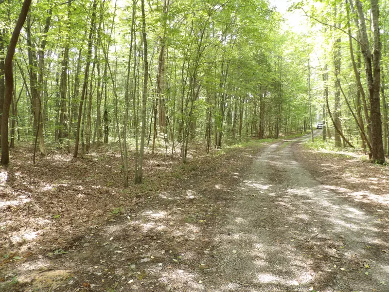 000 Maple LN, Crossville, TN 38572