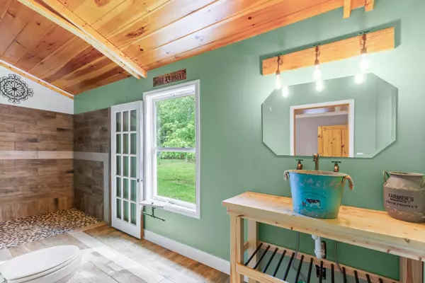 Hixson, TN 37343,7815 Parkshore CIR