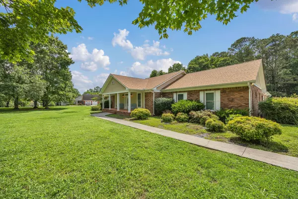 Lafayette, GA 30728,286 West Shore DR
