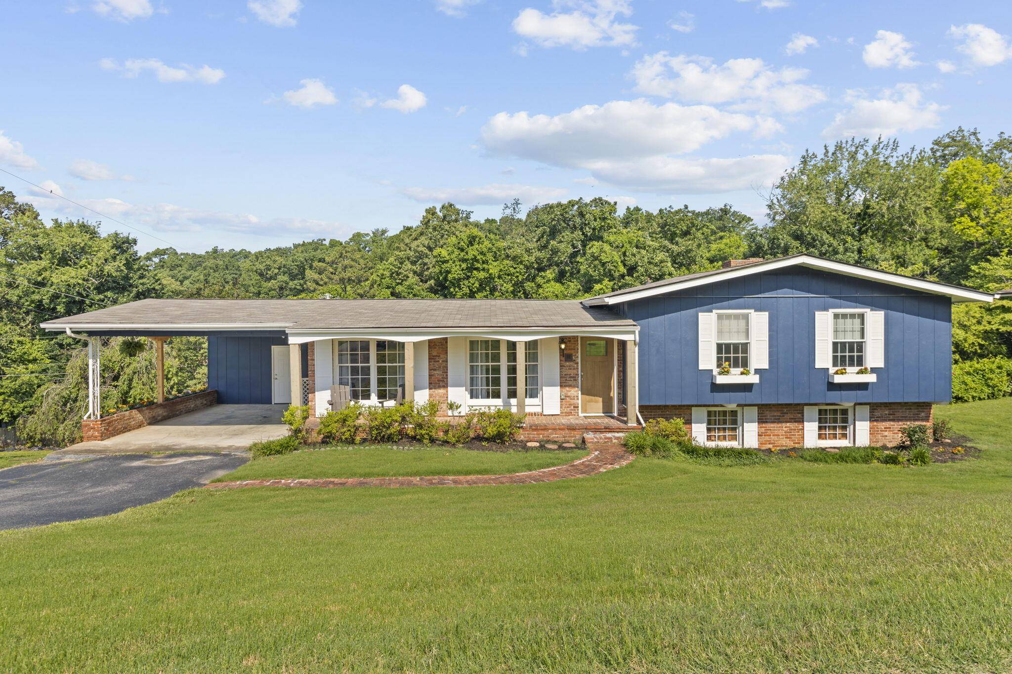 4213 Melinda DR, Chattanooga, TN 37416