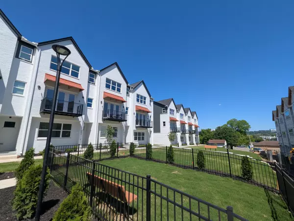 Chattanooga, TN 37403,767 Bespoke WAY