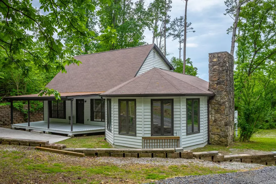 141 Larry DR, Ringgold, GA 30736