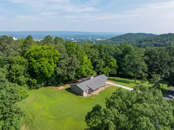 Chattanooga, TN 37406,2411 Woolson RD
