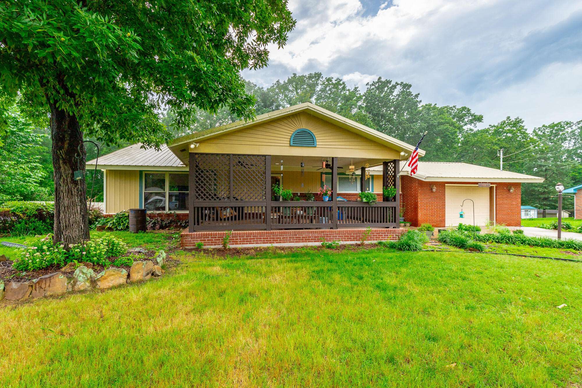 1027 Crestridge DR, Rossville, GA 30741