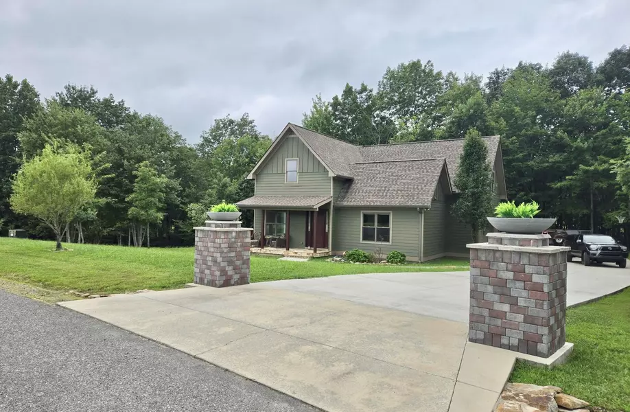 220 Bear Crawl RD, Jasper, TN 37347