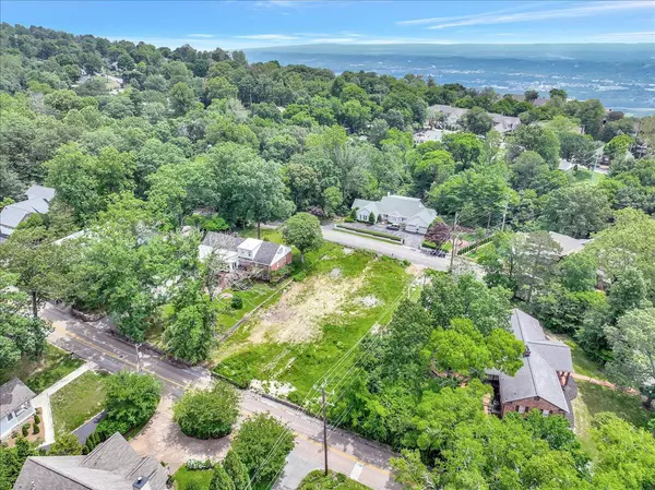 Lookout Mountain, TN 37350,118 Fleetwood DR