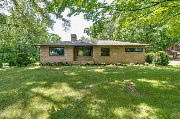 395 Robinson LN, Decatur, TN 37322