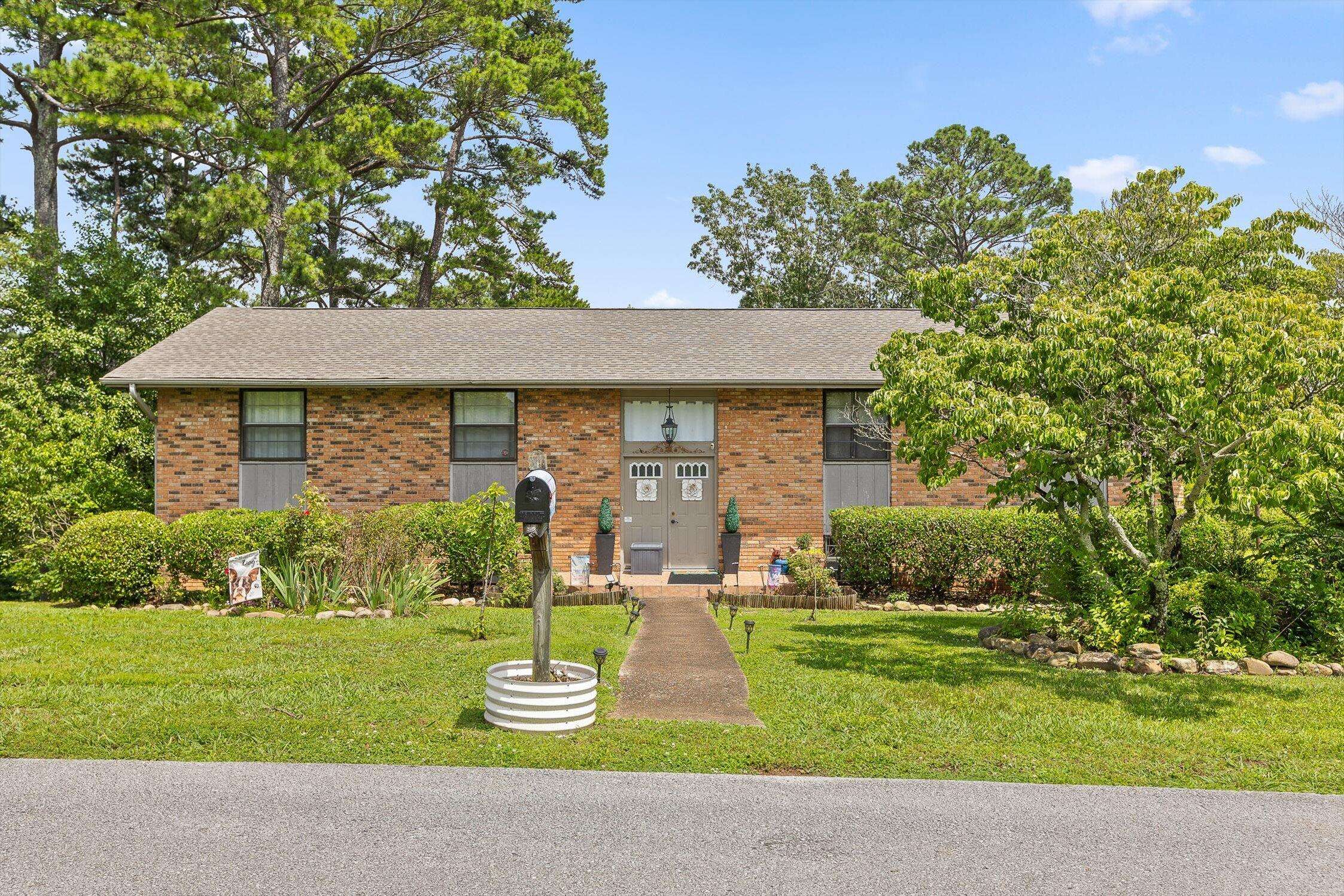 1008 Panorama DR, Chattanooga, TN 37421