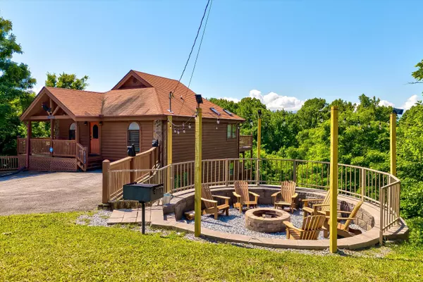 Sevierville, TN 37876,2054 Oakmont DR